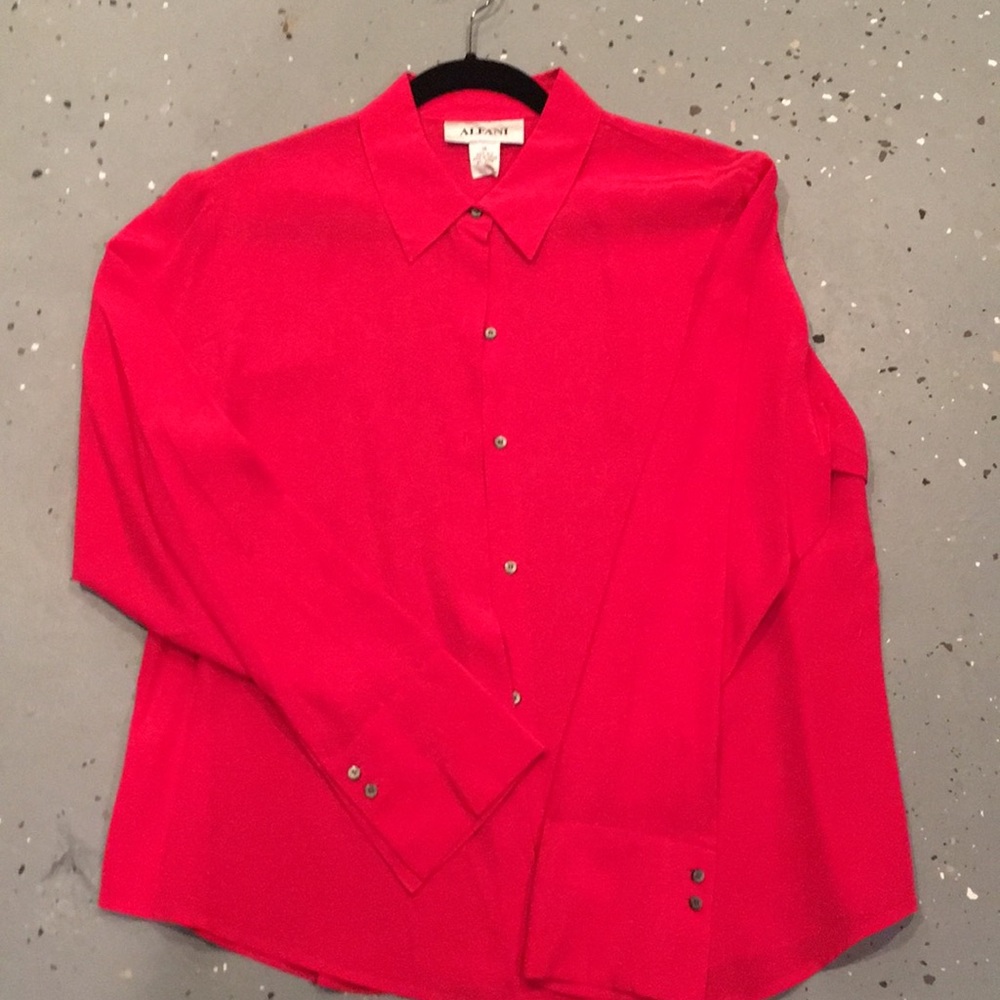 Beautiful Alfani blouse